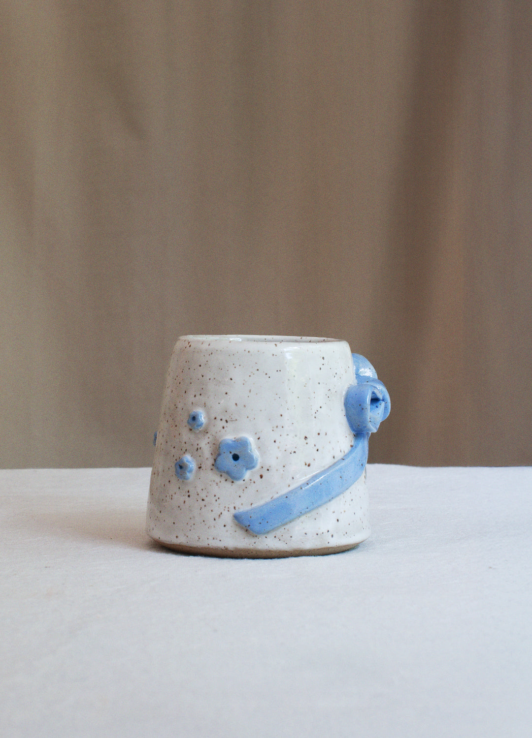Ribbon Vase Blue